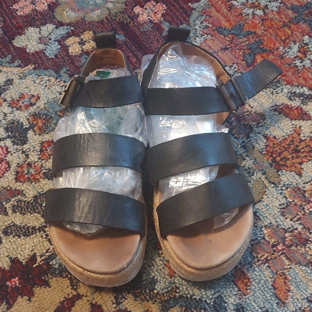 Barbour Black and Tan Women's Sandals